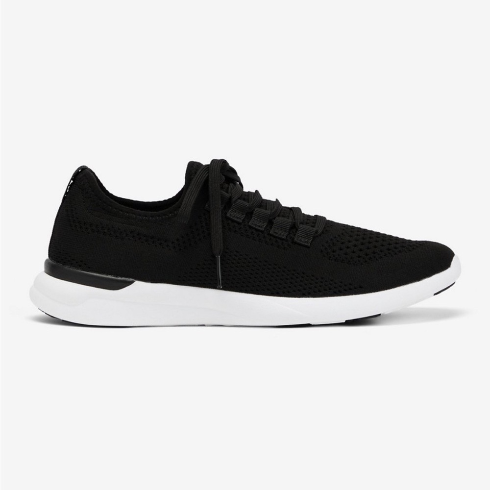 The everyday sneaker Fabletics